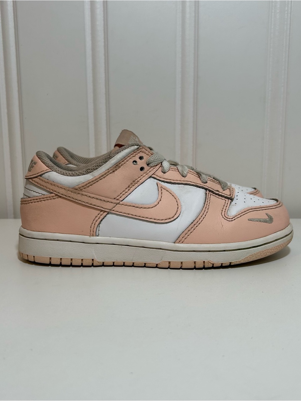 Nike dunk Low-Top Sneakers in Light Peach and White